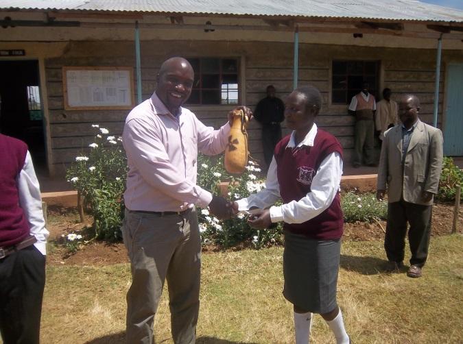 Cheplelachebei East Secondary School students dispatch a symbolic gourd of appreciation to their benefactors for the lamps’ donation © Nokero